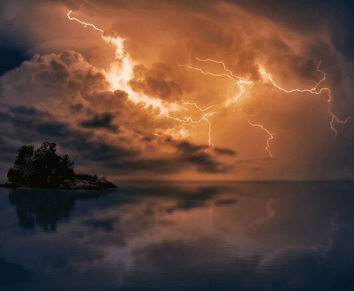 Why Does Heat Lightning Happen? (The Real Facts!)